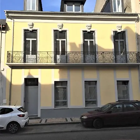 Tarbis Centre , Confort Apartment *